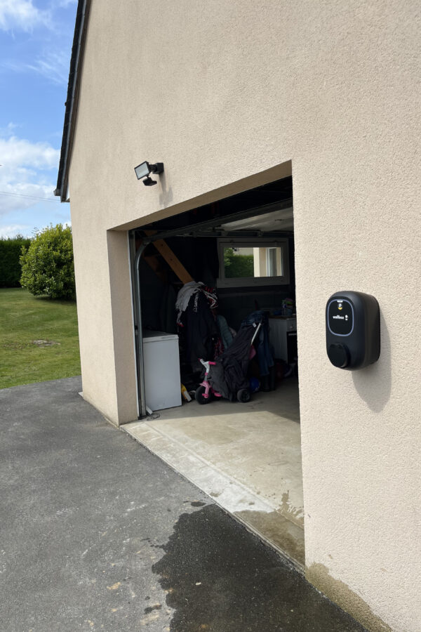 Installation d’une borne de recharge Wallbox Pulsar Plus Socket à Avranches