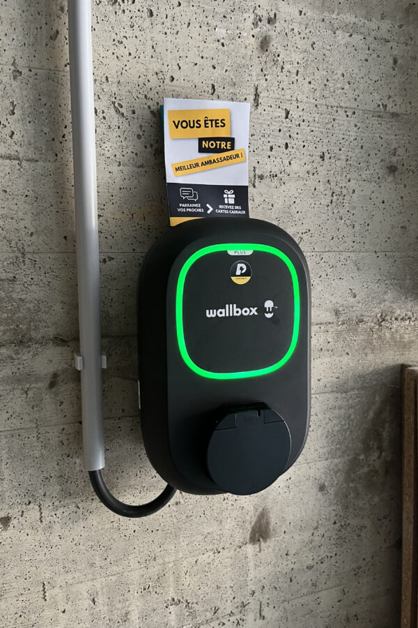 Installation d’une borne de recharge Wallbox Pulsar Plus Socket à Montreuil-le-Gast